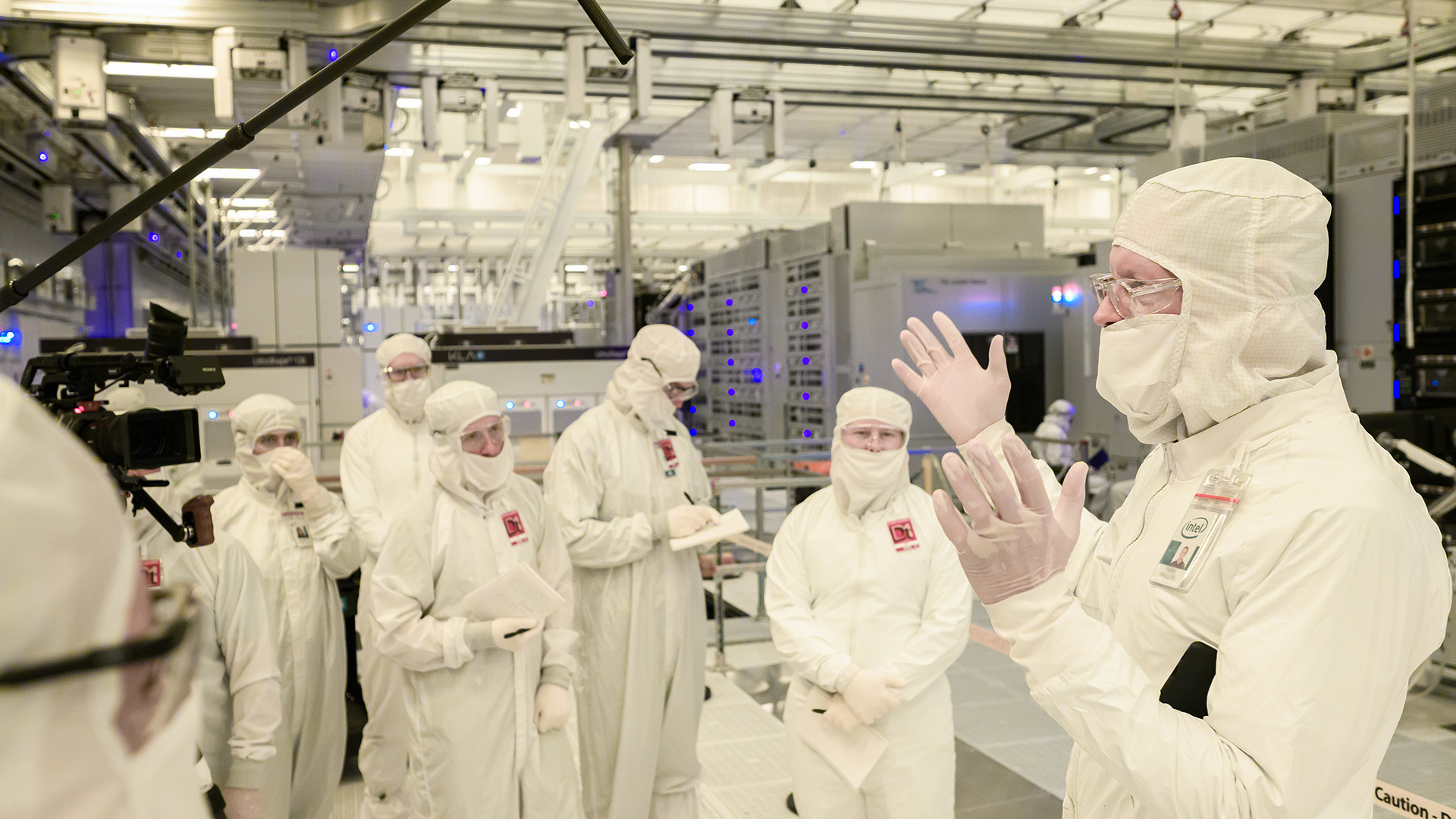 Intel&#039;s first High NA EUV tool set up.